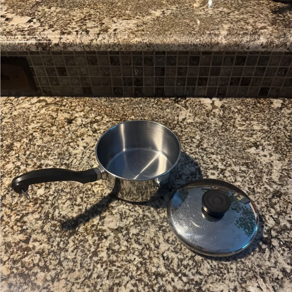 FARBERWARE 1Qt Stainless Steel Saucepan w Lid Stainless Pot Made in USA Vintage